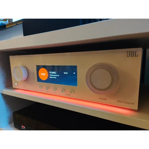 JBL MA7100HP at home