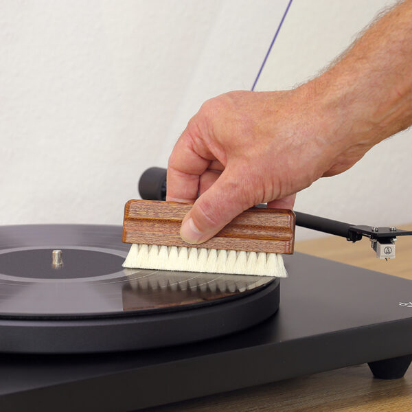 Dynavox ZB 110 Sapelli- Brosse vinyle en poils de chèvre – Image 2