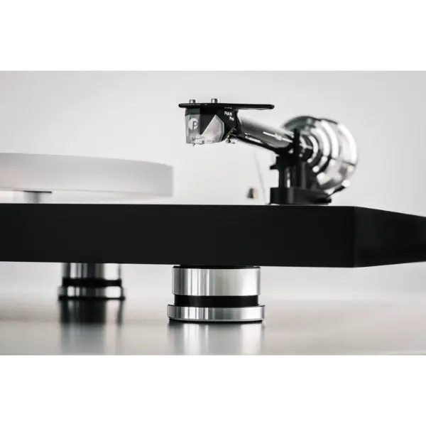 Pro-Ject Debut Reference 10 vue sur cellule Pick it Pro
