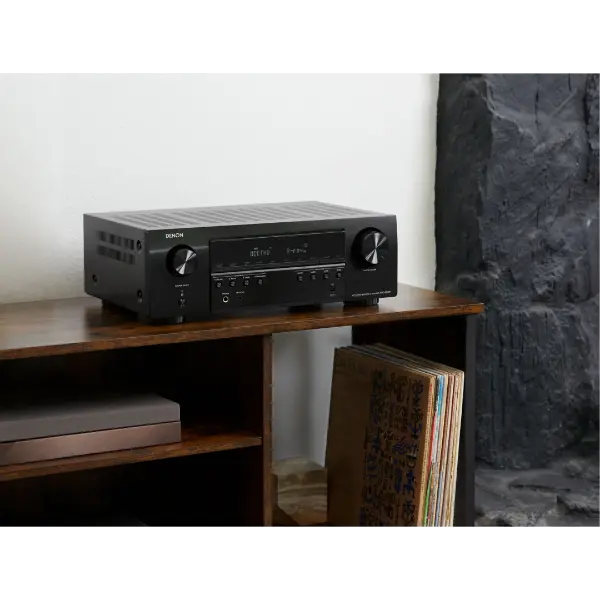 Denon AVC-S670H Ampli/Tuner 5.2 vue en condition réel sur meuble 2
