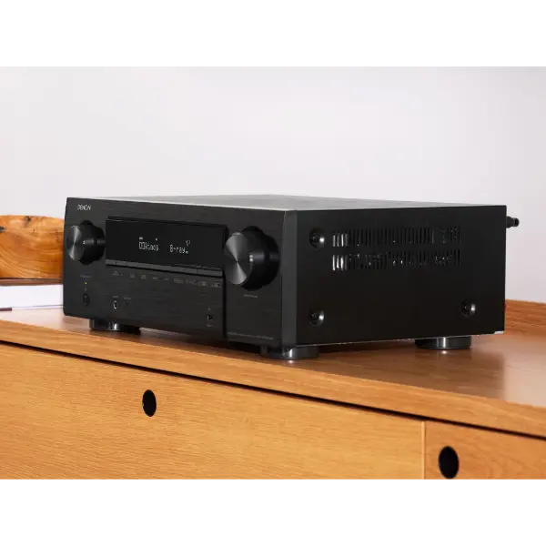 Denon AVR-X1800H DAB Amplificateur tunner 7.2 8K en condition réel sur meuble