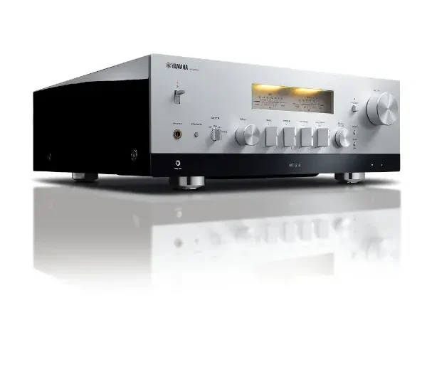 Yamaha R-N2000A Argent amplificateur intégré vue de profile gauche