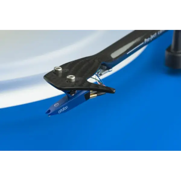 Pro-Ject Pick It 25A Bleu sur bras