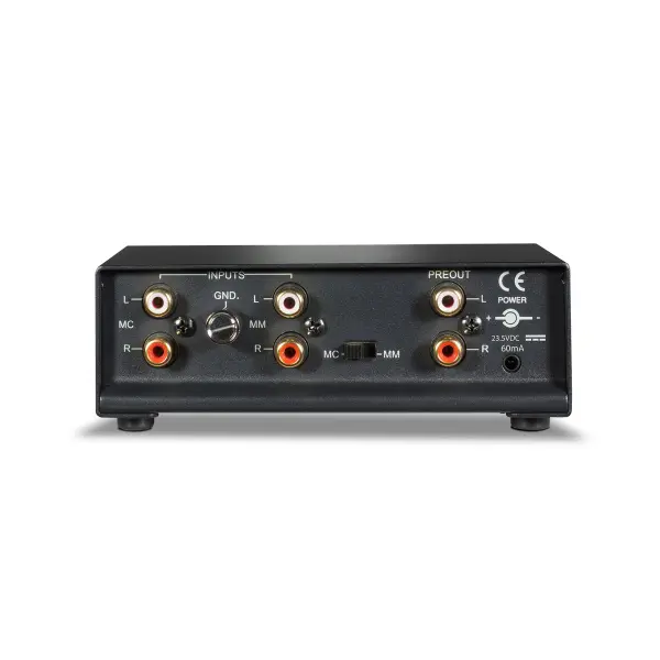 Pré ampli phono compacte MM/MC NAD PP2 e vue sur les connectiques arrière